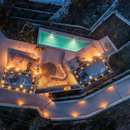 Amphitheatro Boutique *