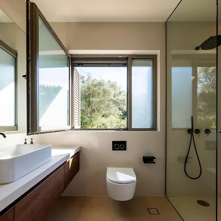 Amphitheatro Boutique * Katomerion