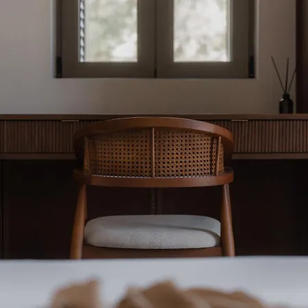 Amphitheatro Boutique Katomerion