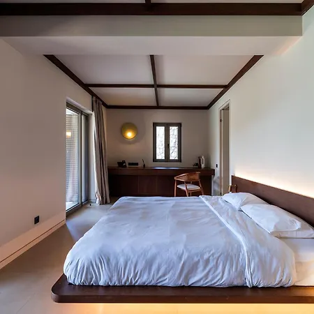 Amphitheatro Boutique