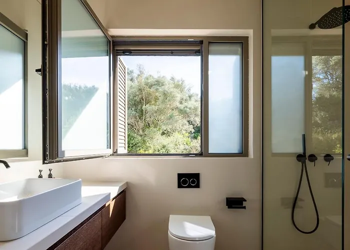 Amphitheatro Boutique * Katomerion