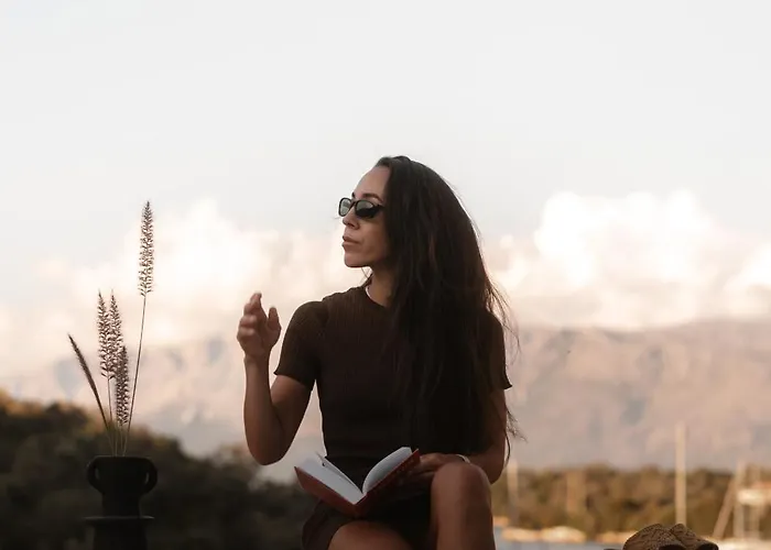 Amphitheatro Boutique * Katomerion